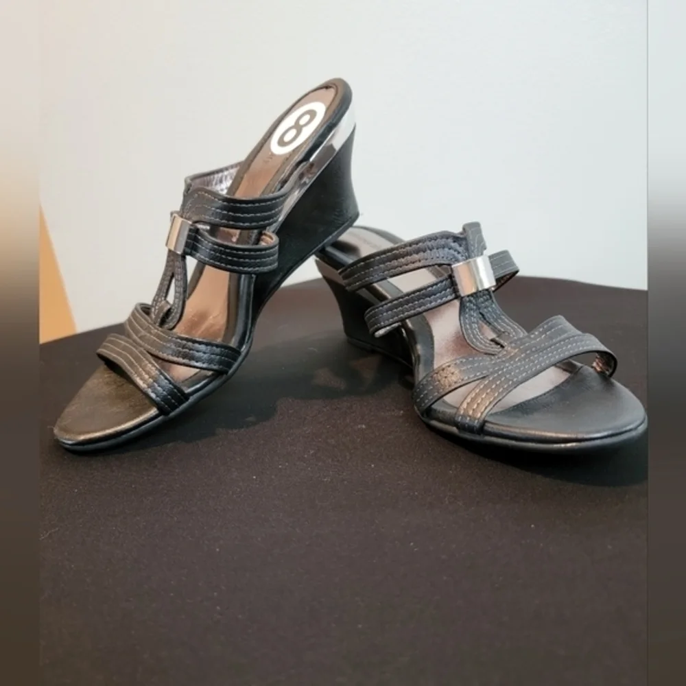 Sole Senseability Justine Black‎ & Silver Wedge Sandals Size 8